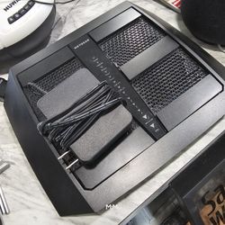 Netgear Nighthawk R8000 