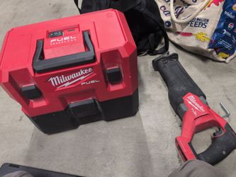 Vacuum Milwaukee, Milwaukee Sawzaw