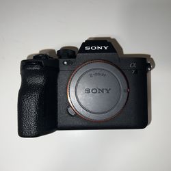 Sony A7IV Mirrorless Camera EXCELLENT CONDITION