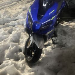 2024 150cc gas moped Scooter