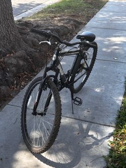 Roadmaster Black Mountain Bike