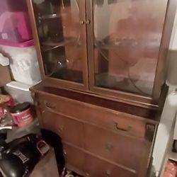 Furniture Cabinet Great Condiction 