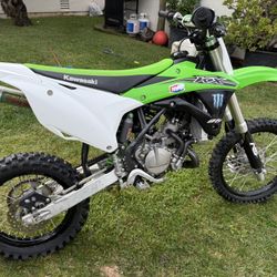 2016 KX 85