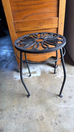 Black Metal Plant Stand with Floral Top