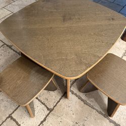 Kids Table & Chairs