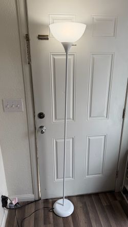 Floor lamp