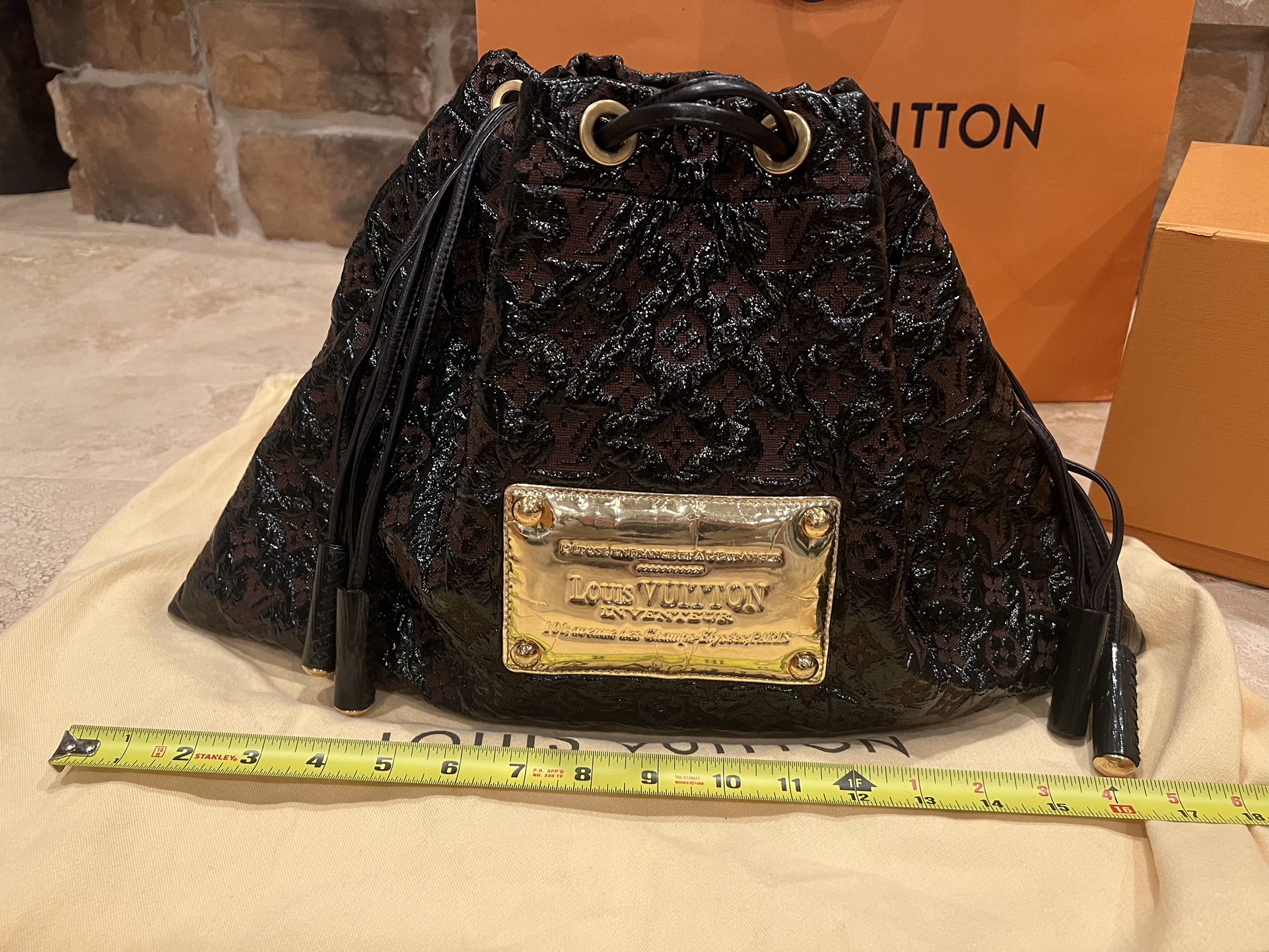 LOUIS VUITTON INVENTEUR Hand Bag for Sale in Salem, OR - OfferUp