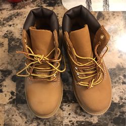 Timberlands Size 10 For Kids
