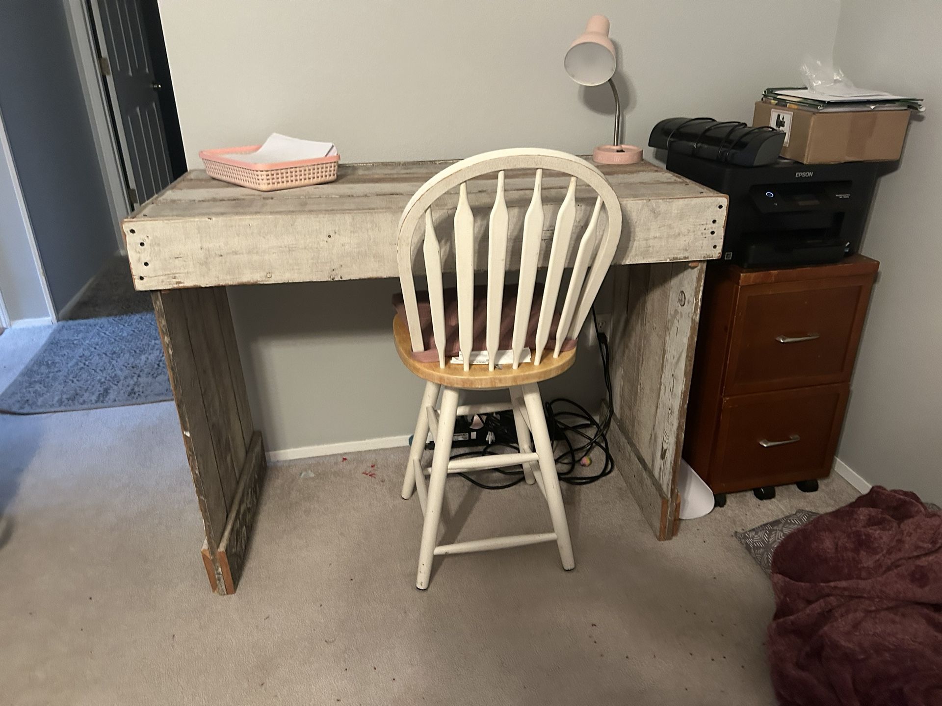 Country Style Desk And Chair