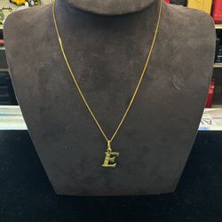 21KT Box chain With E Initial 39549-1