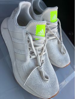 Adidas Swift Run Sneakers – Size 9 – Like New