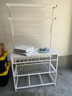 Kitchenette Storage Area
