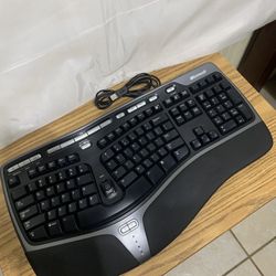 Ergonomic MicroSoft Keyboard (comfy Hand-Rest space). in Great Working Condition. Plug n Play USB co