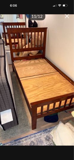 Wood twin trundle bed frame