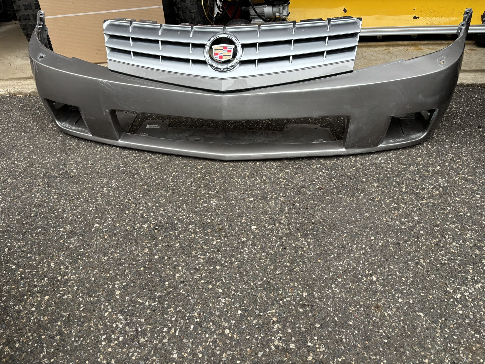 04-08 Cadillac XLR OEM front bumper cover fascia good condition $800