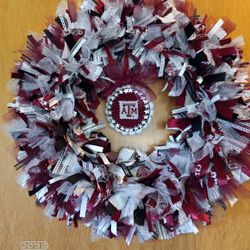 A and M HAND TIED WREATH 