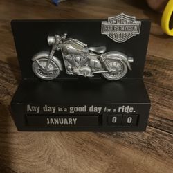 Hallmark Harley Davidson Motorcycles Perpetual Desk Block Calendar Wood  Black. for Sale in Albuquerque, NM - OfferUp