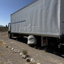 Ford Box Truck With Lift Gate 