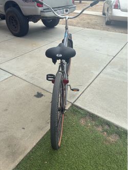 27” Schwinn Beach Cruiser