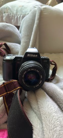 Nikon 8008 