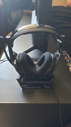 Brand new. Head sit for the games works great