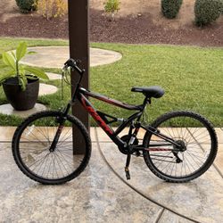 Hyper Shocker Mountain Bike 26in