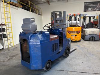 Towmotor Forklift 5000lb