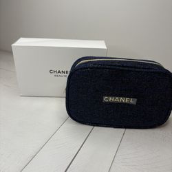 Authentic Chanel Beauté Navy Blue Tweed Makeup Bag – Gold Zip Detail & Box Included