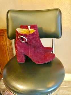 Calvin Klein boot size 6.5