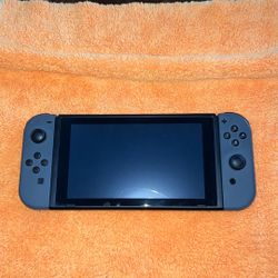 Nintendo Switch 
