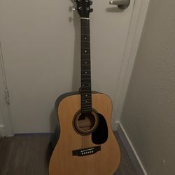 Rogue acoustic guitar 40$
