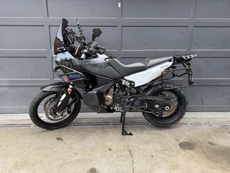 2022 Husqvarna Norden 901 – 5,824 Miles – Extensively Upgraded