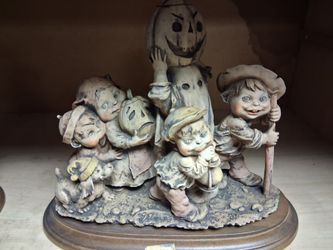 RARE!! Giuseppe Armani "Gulliver's World" Halloween Trick or Treaters Figurine - Florence Italy