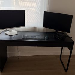 IKEA Desk 56x20x29h + Monitor(s)
