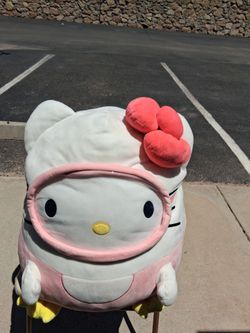 SquashMellow Hello kitty in good condition