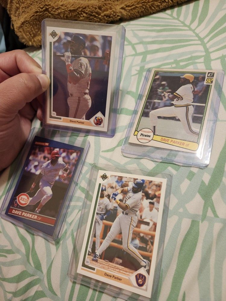 4 Dave Parker Baseball Cards