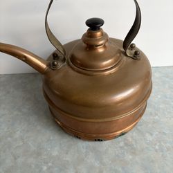 VINTAGE WHISTLING KETTLE 