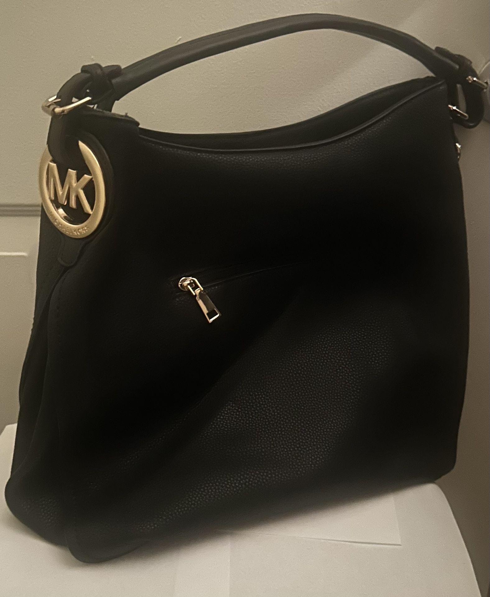 Michael Kors Black Lillie Large Pebbled Leather Shoulder Bag in Black with Gold-Toned Hardware