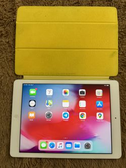Apple iPad Air 32GB Wi-Fi — Only $45!