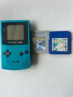 Nintendo Gameboy Color  and 2 pokémon blue/pokemon silver