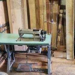 CONSEW 225 Industrial Sewing Machine 