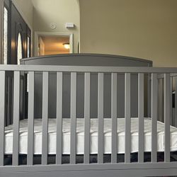Baby crib