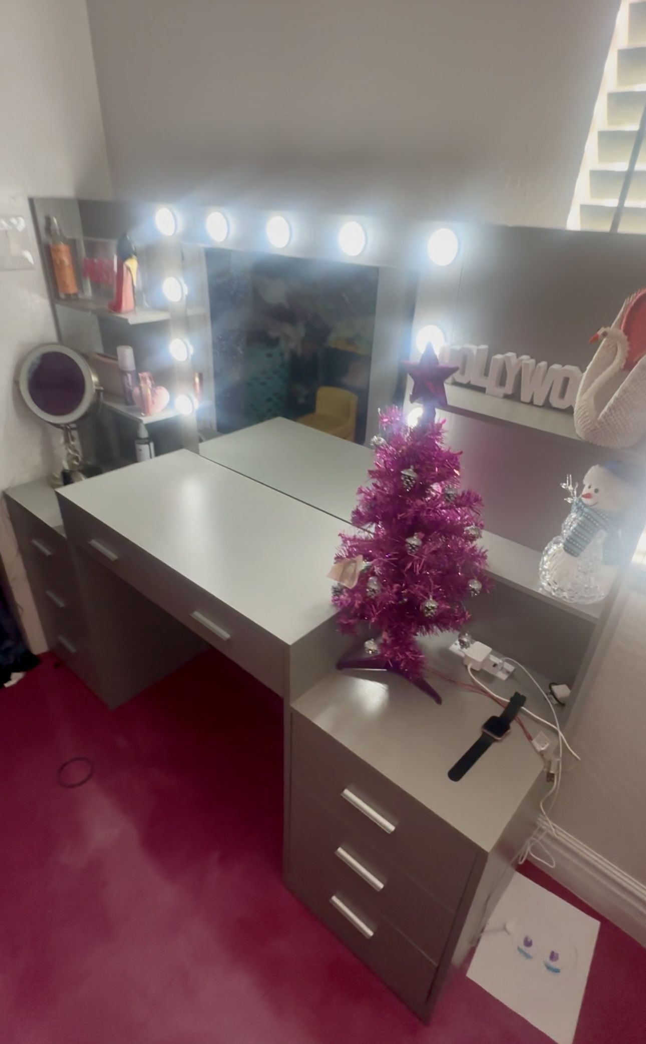 Grey vanity!