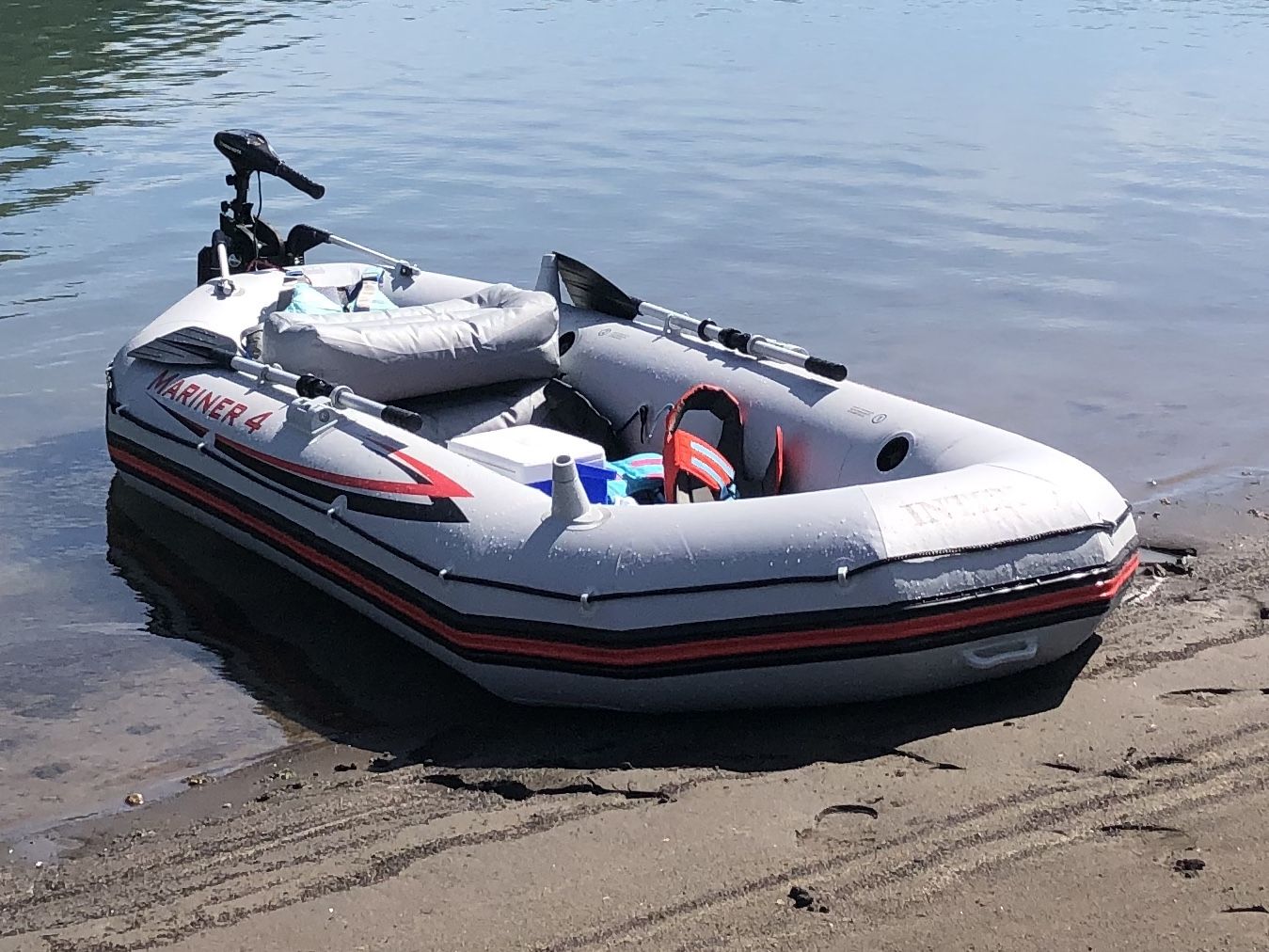 Intex Mariner 4 Raft with Trolling Motor