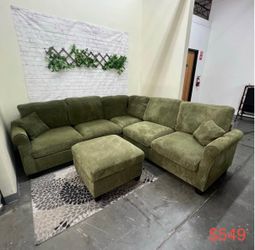 Sectional sofa with ottoman