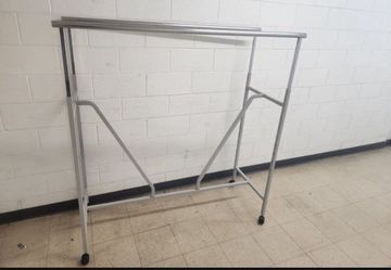 Clothing rack