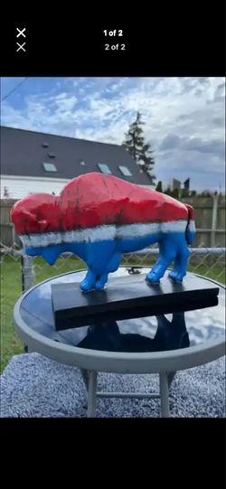 The red white and blue buffalo statue