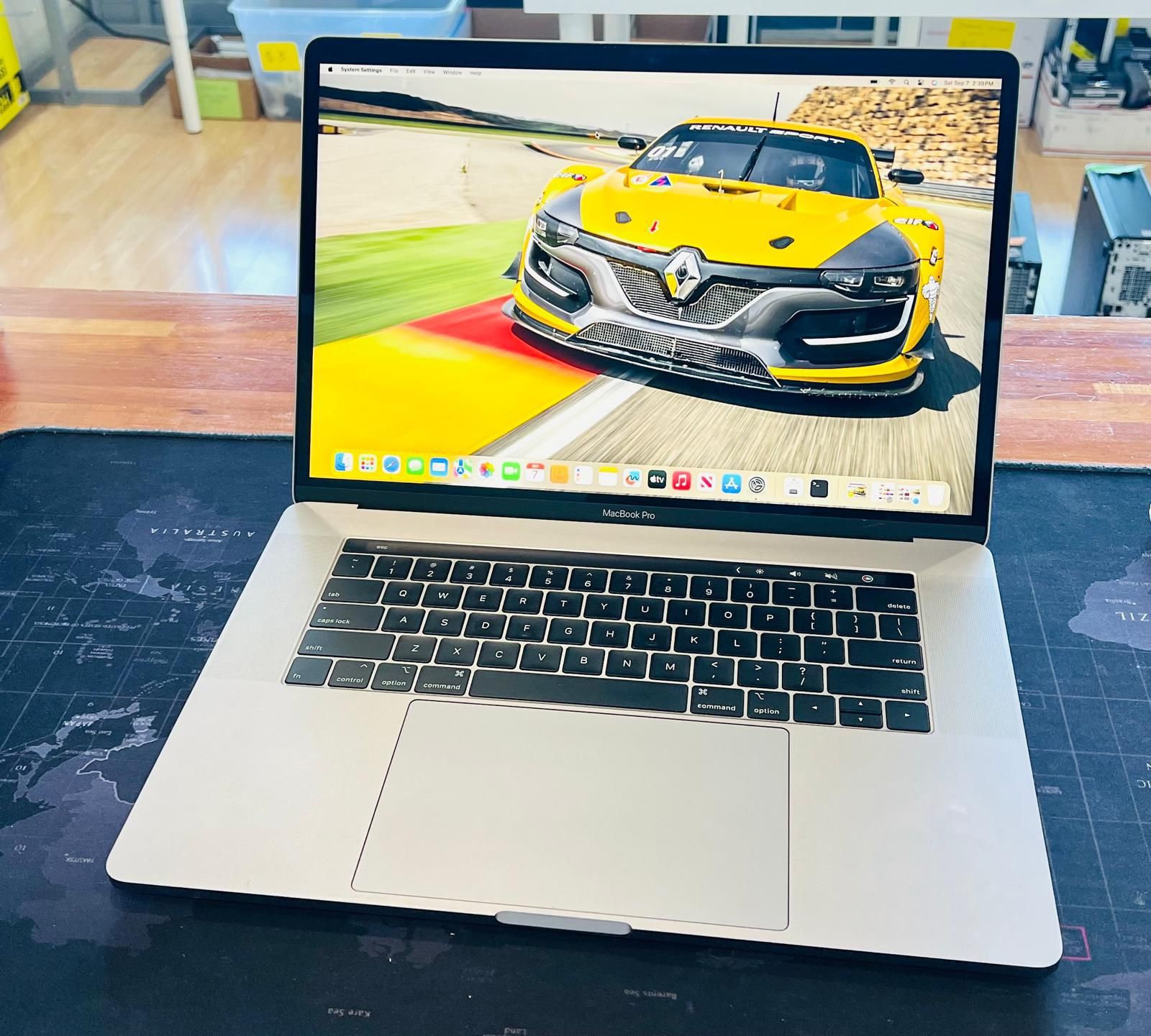 Apple MacBook Pro 15” 2019 Core i9 32GB RAM 500GB Radeon Pro