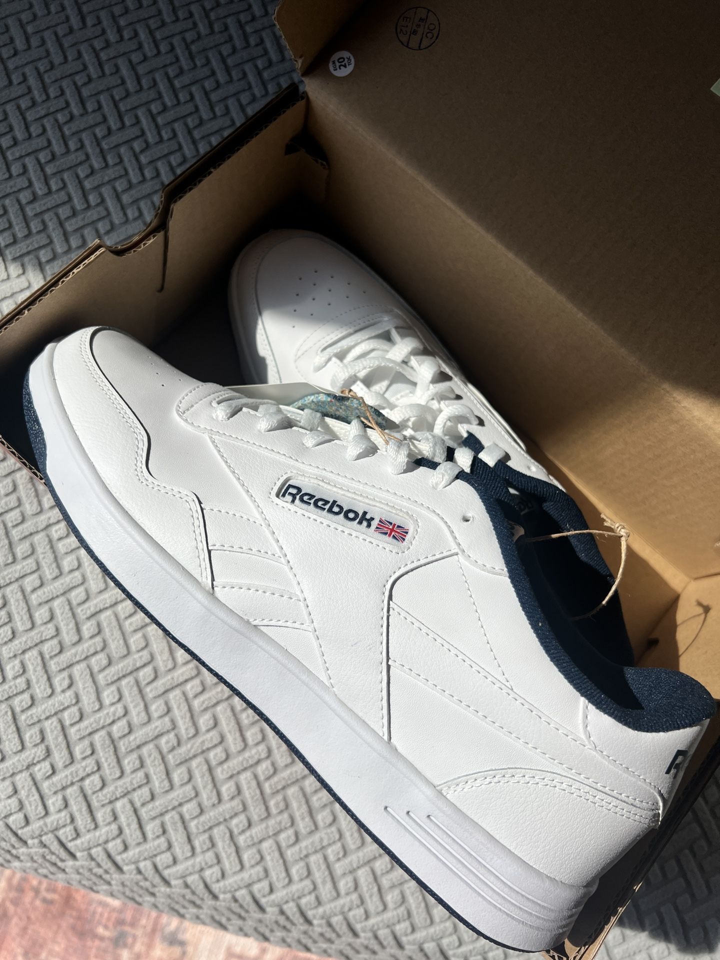 NWT Men’s Reebok Club Memt Size 12