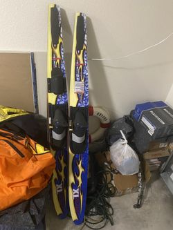 nash sports water skiis.